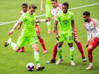 开云足球直播-关于沙尔克04在客场不敌多特蒙德，保级形势严峻的信息