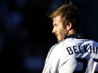 开云官方app入口-夜幕下的钢铁防线，莱奥如何用防守艺术点燃F1新赛季揭幕战