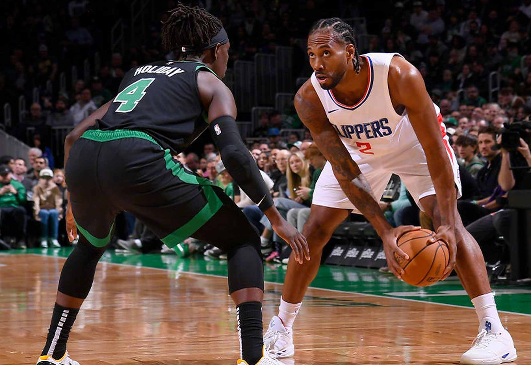 快船客场逆转凯尔特人获得宝贵胜利 快船客场逆转凯尔特人获得宝贵胜利