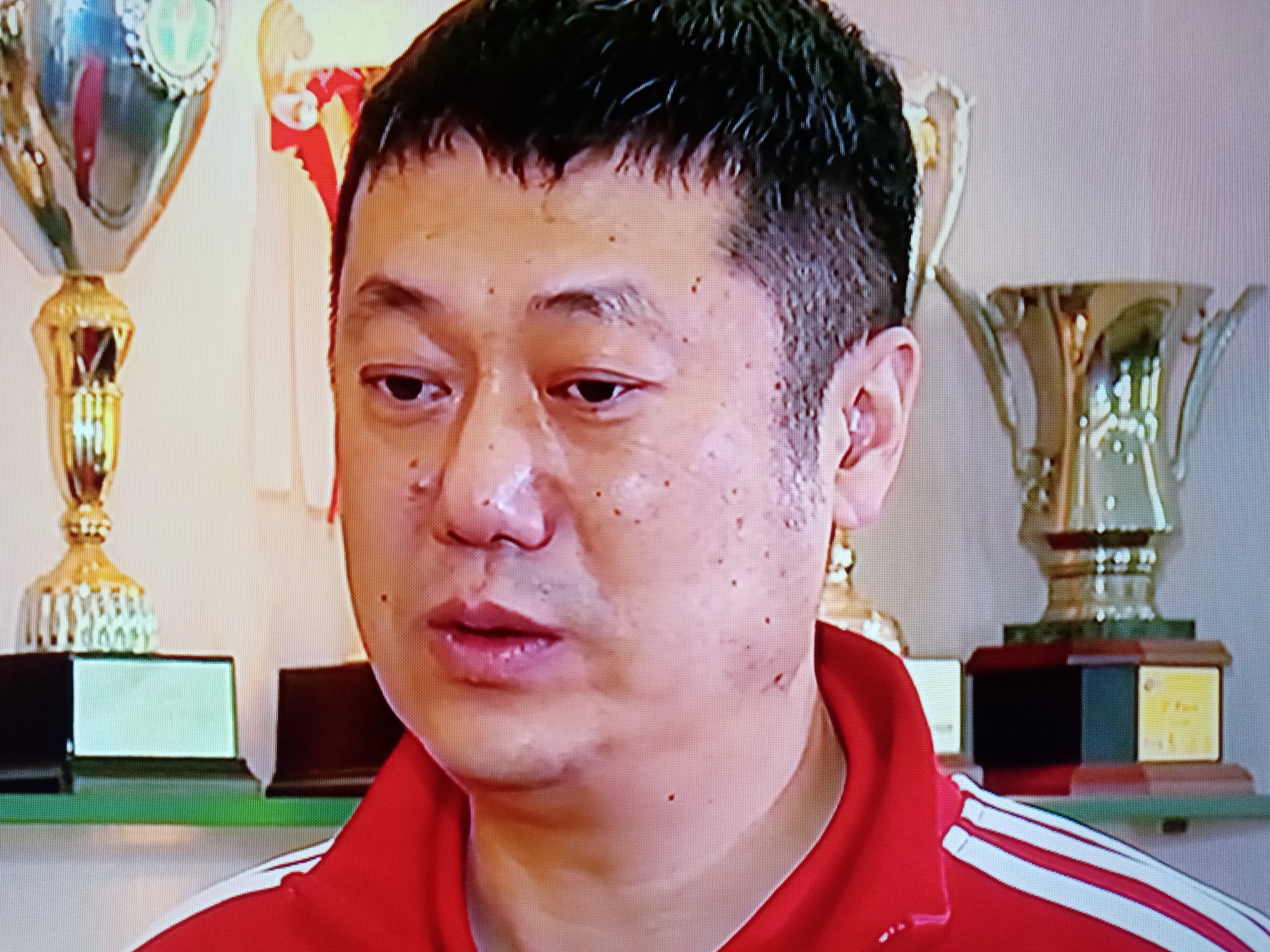 包含球队获得连败痛失信心，教练需调整阵容的词条