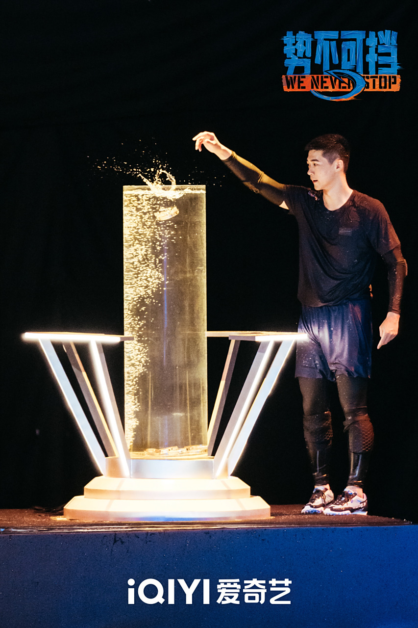 包含运城队在对抗中全力拼搏，赢得胜利的词条