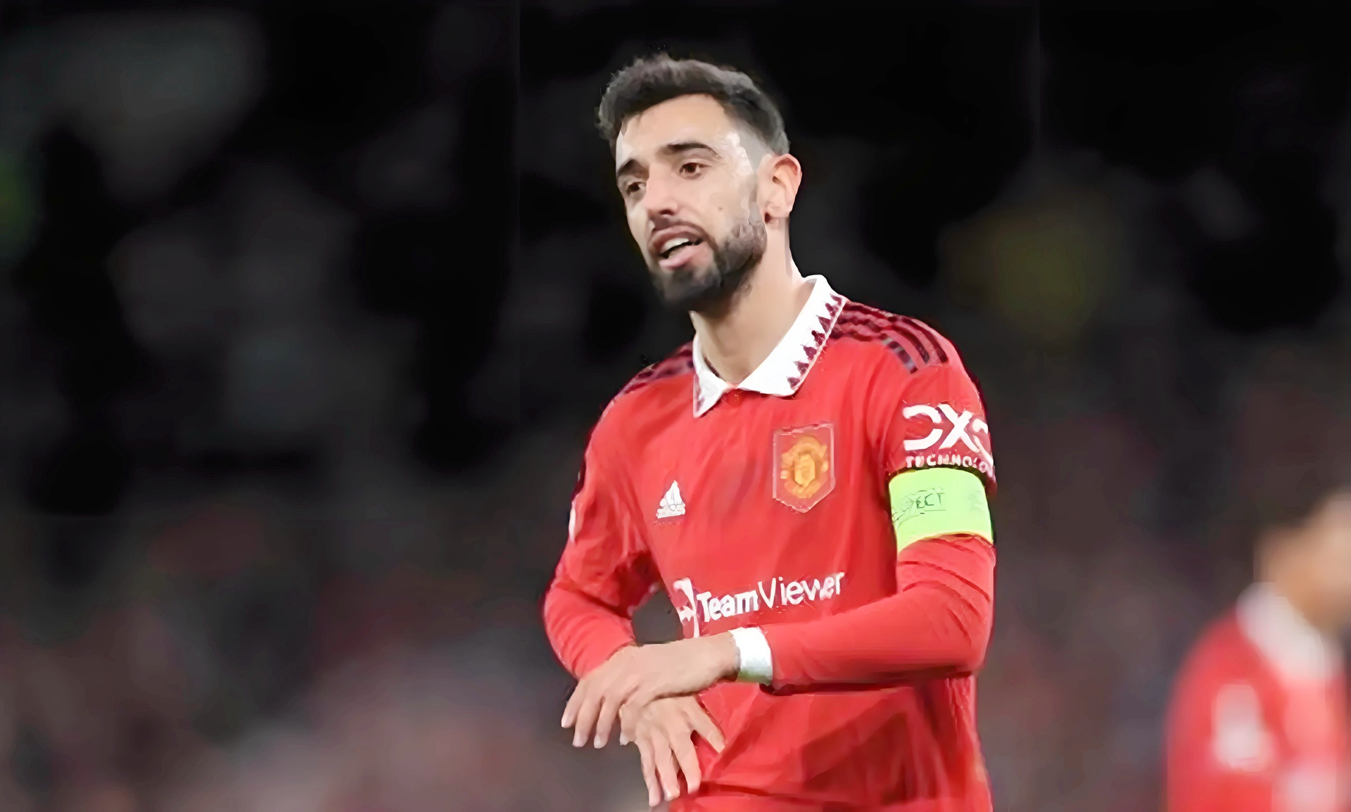 关于拜仁慕尼黑对手波尔图引援动向，转会费不菲的信息