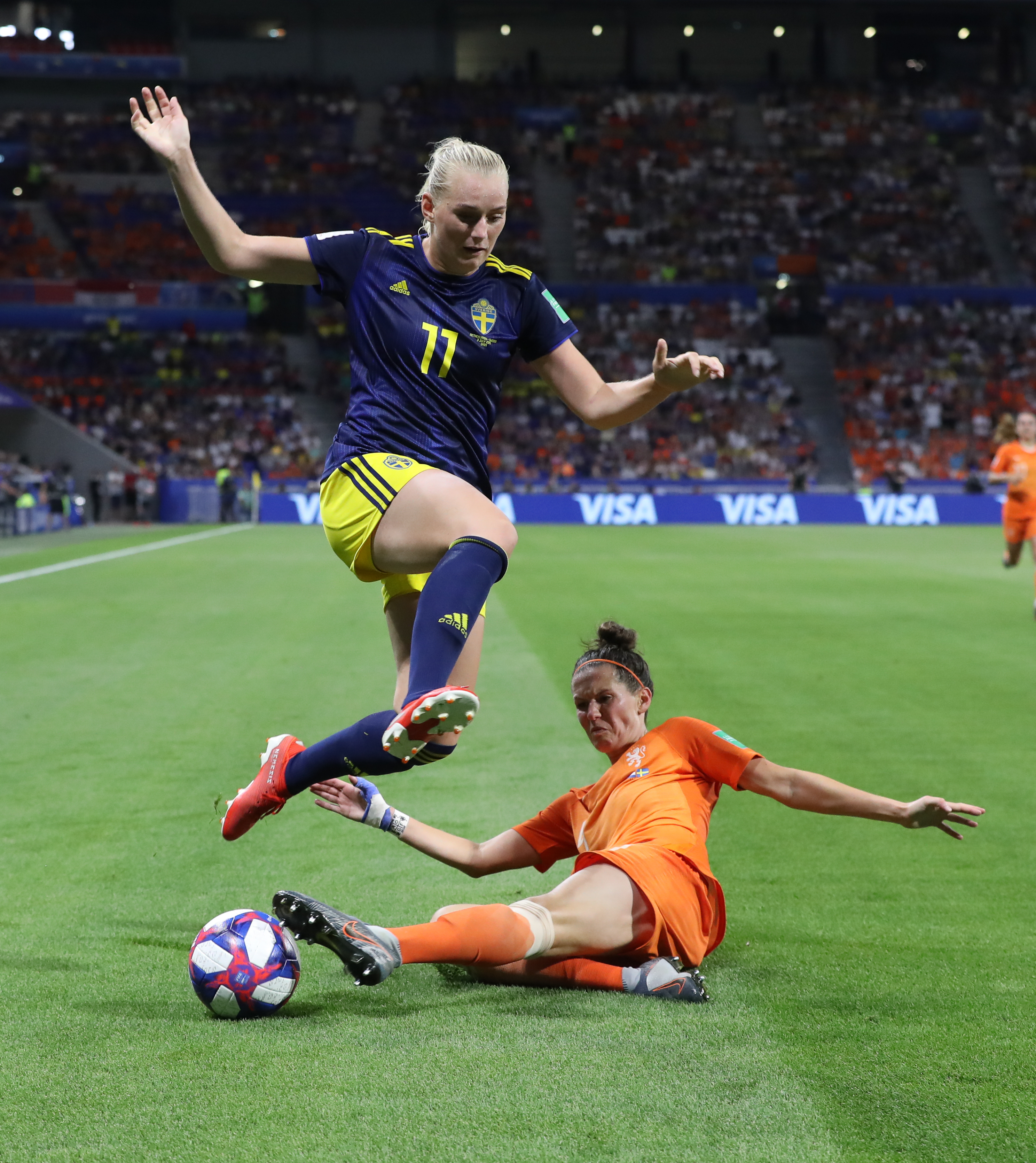 荷兰队意外失利，险胜瑞典晋级！的简单介绍