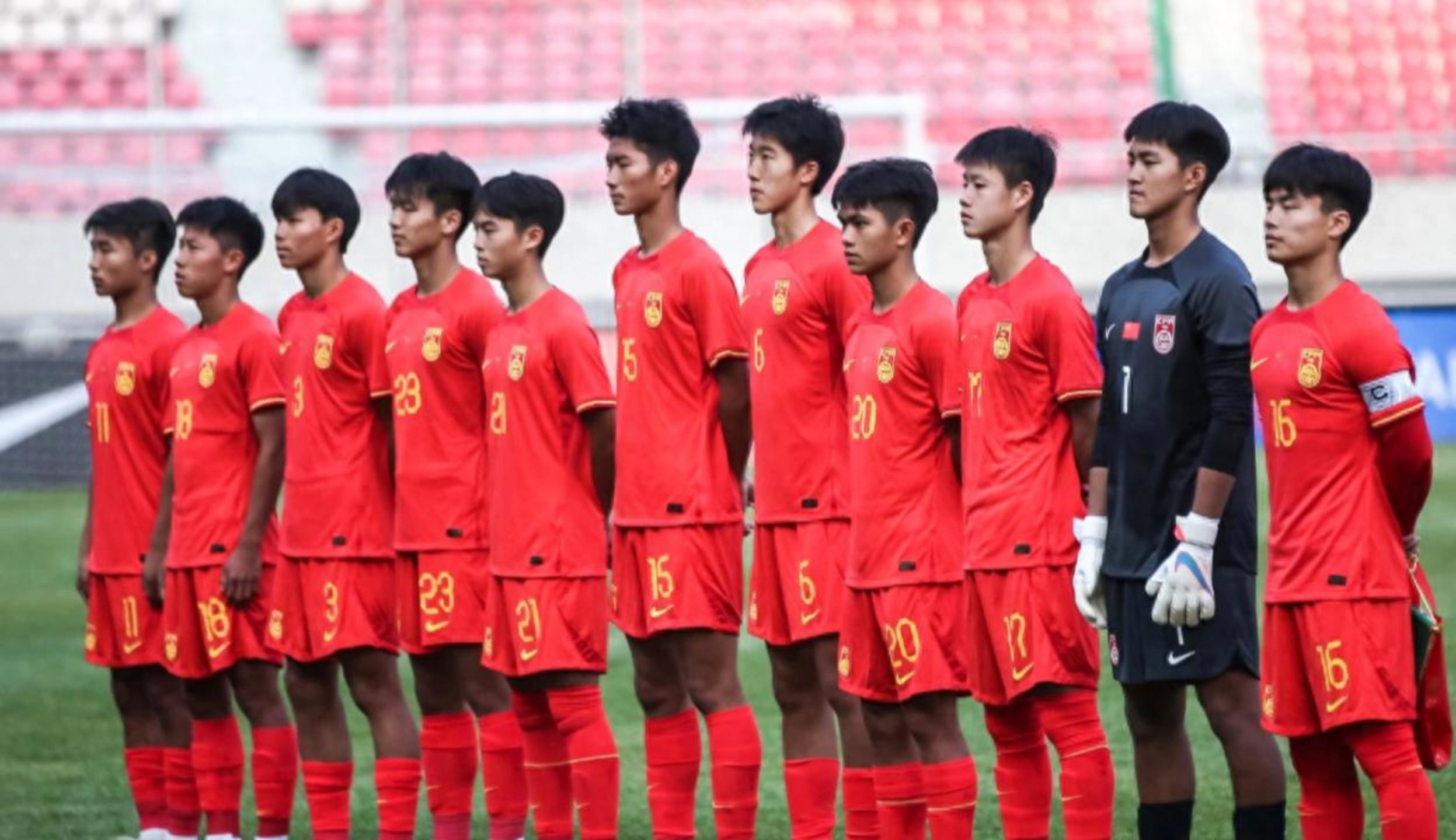 亚洲球员创下新纪录，引发球迷热议的简单介绍