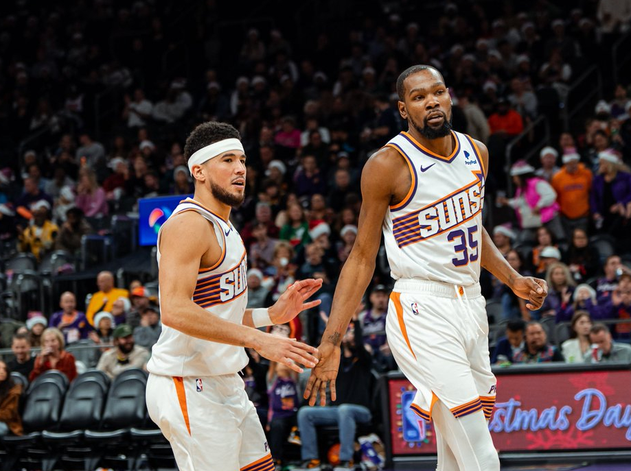 鹈鹕碾压快船,布克刷新纪录 鹈鹕碾压快船,布克刷新纪录