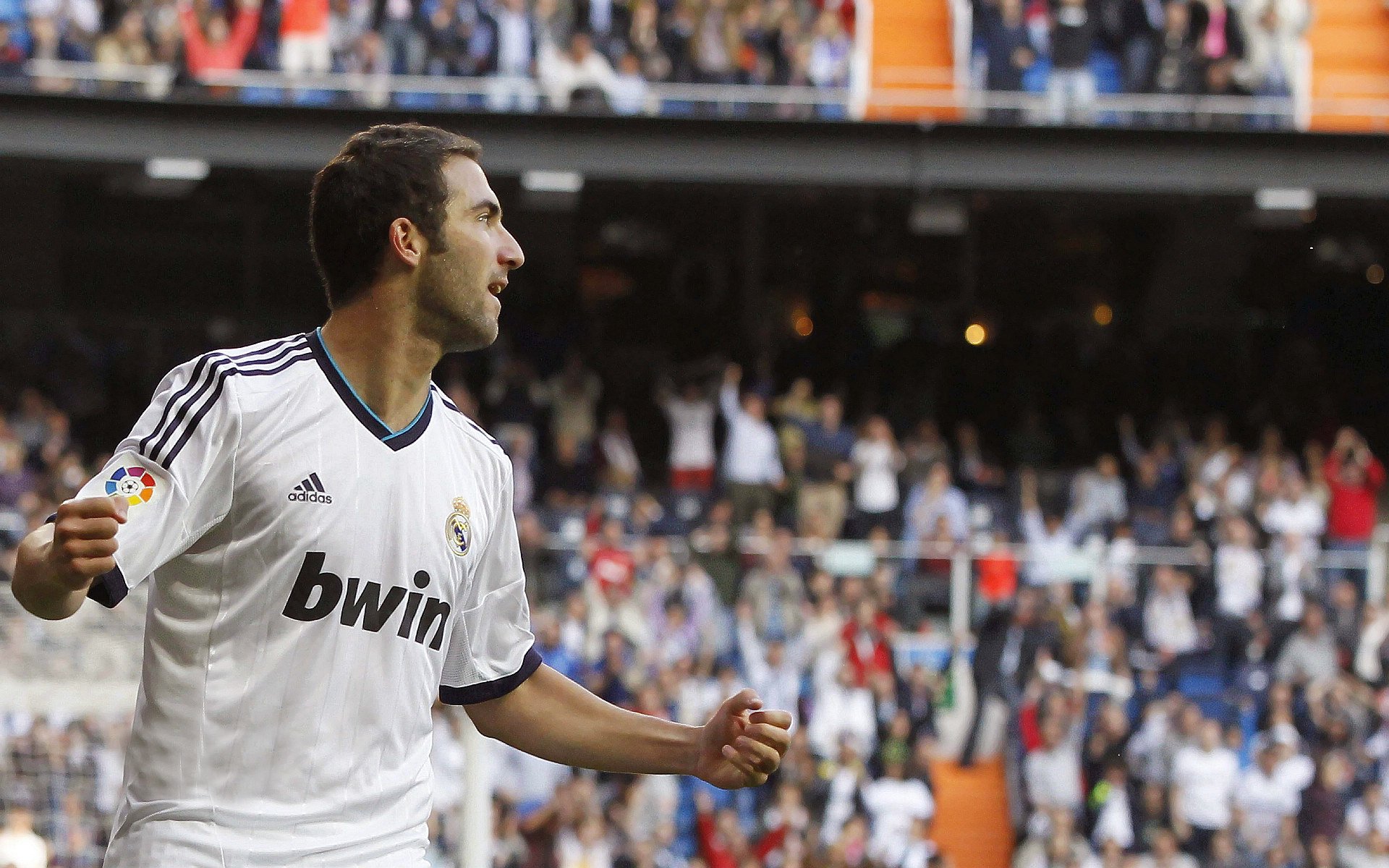 东决关键战之夜,拉文关键进球定乾坤