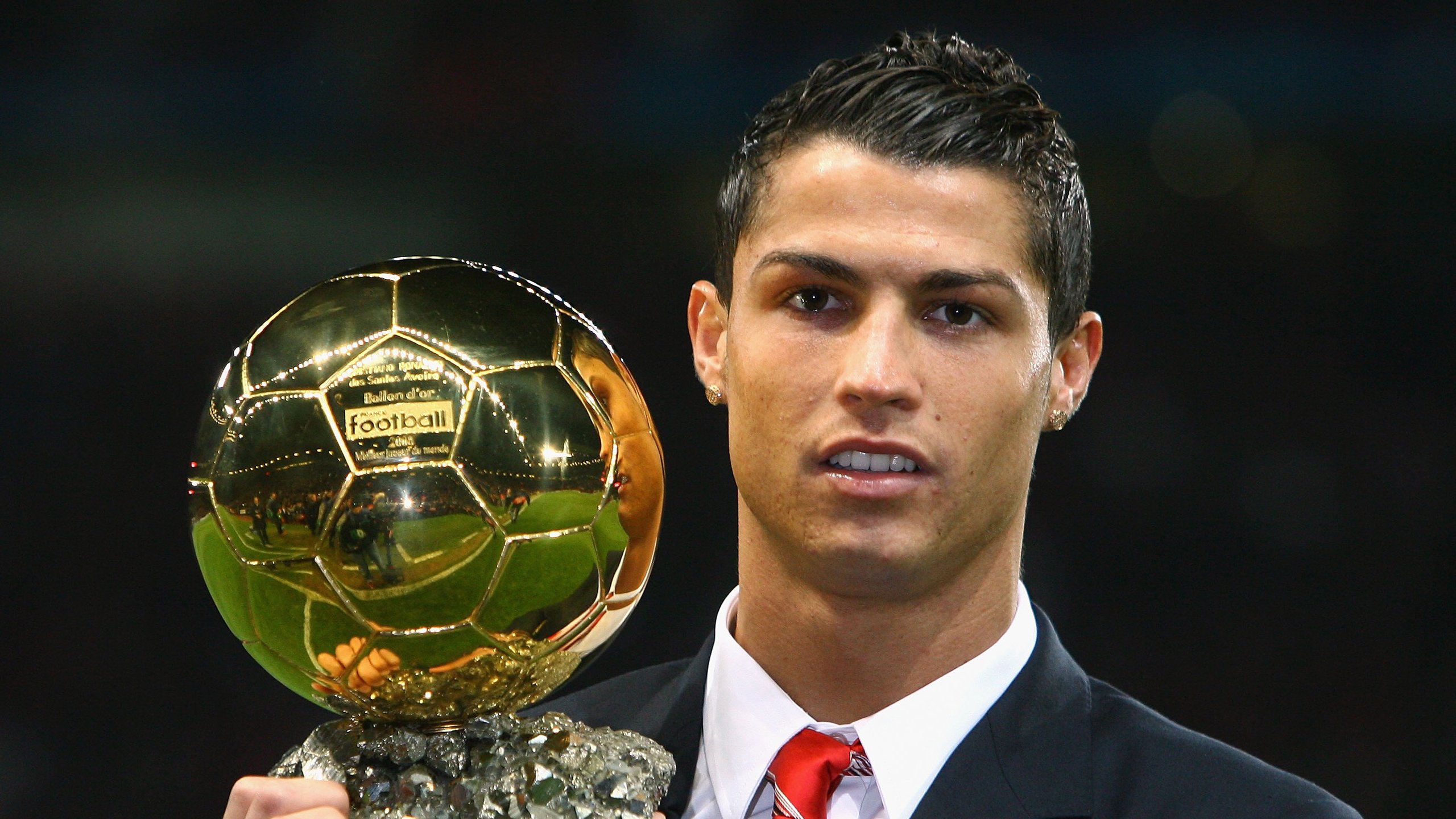 铁血公牛掀翻广厦,詹姆斯末节救赎封神