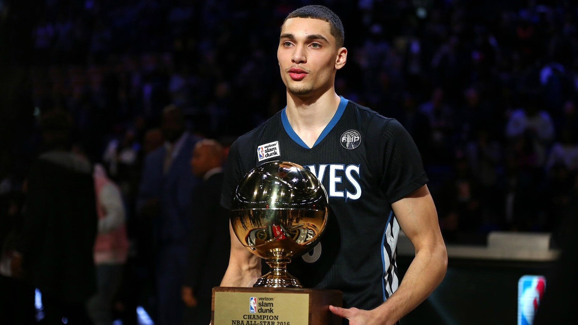 欧冠半决赛之夜，浓眉带动全队节奏，一场定义领袖价值的表演