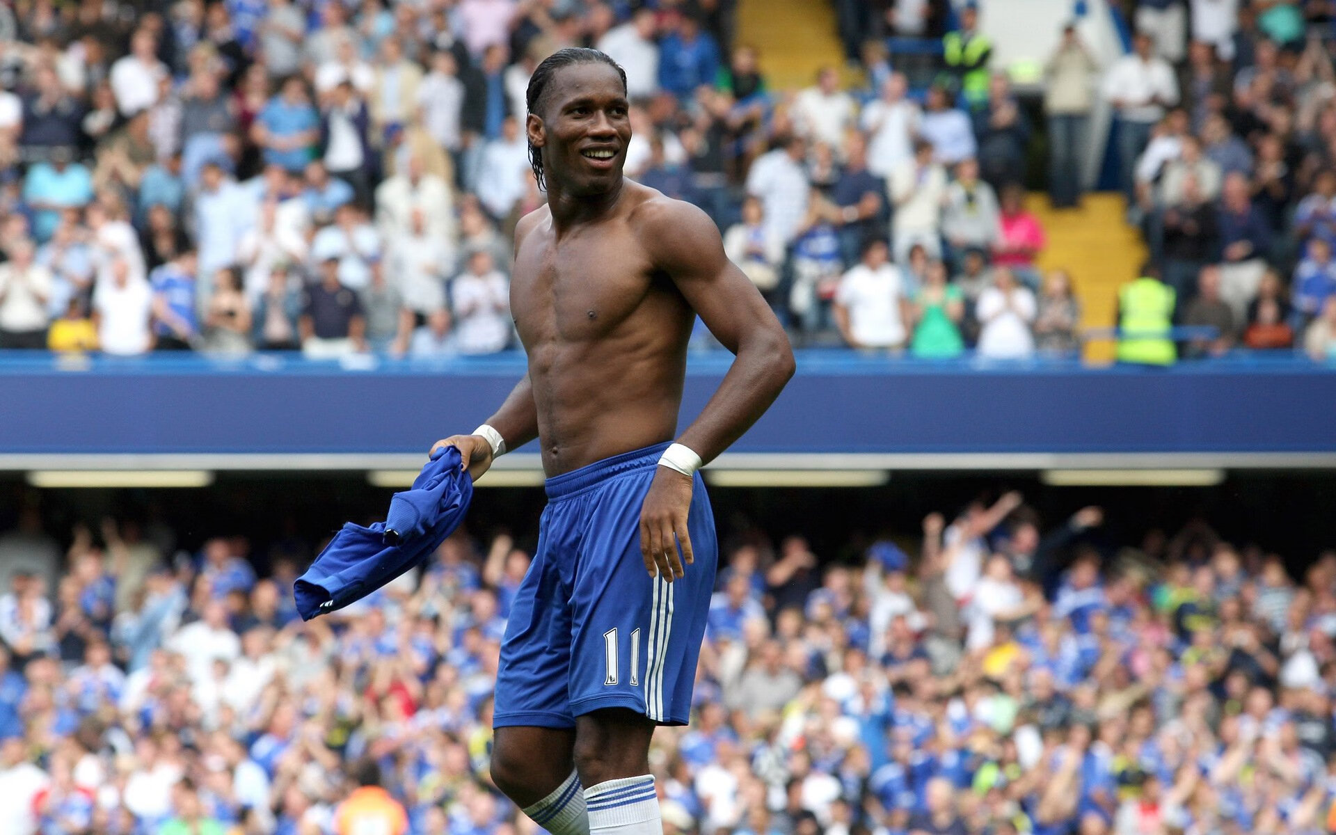 骑士碾压辽宁队，克莱惊艳四座，一场跨越文化的篮球盛宴